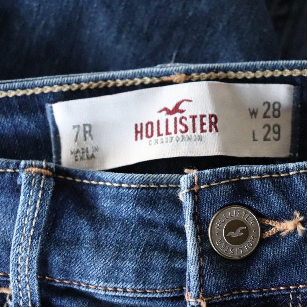 Hollister Women's Skinny Jeans in Medium Blue Denim - Picture 15 of 15